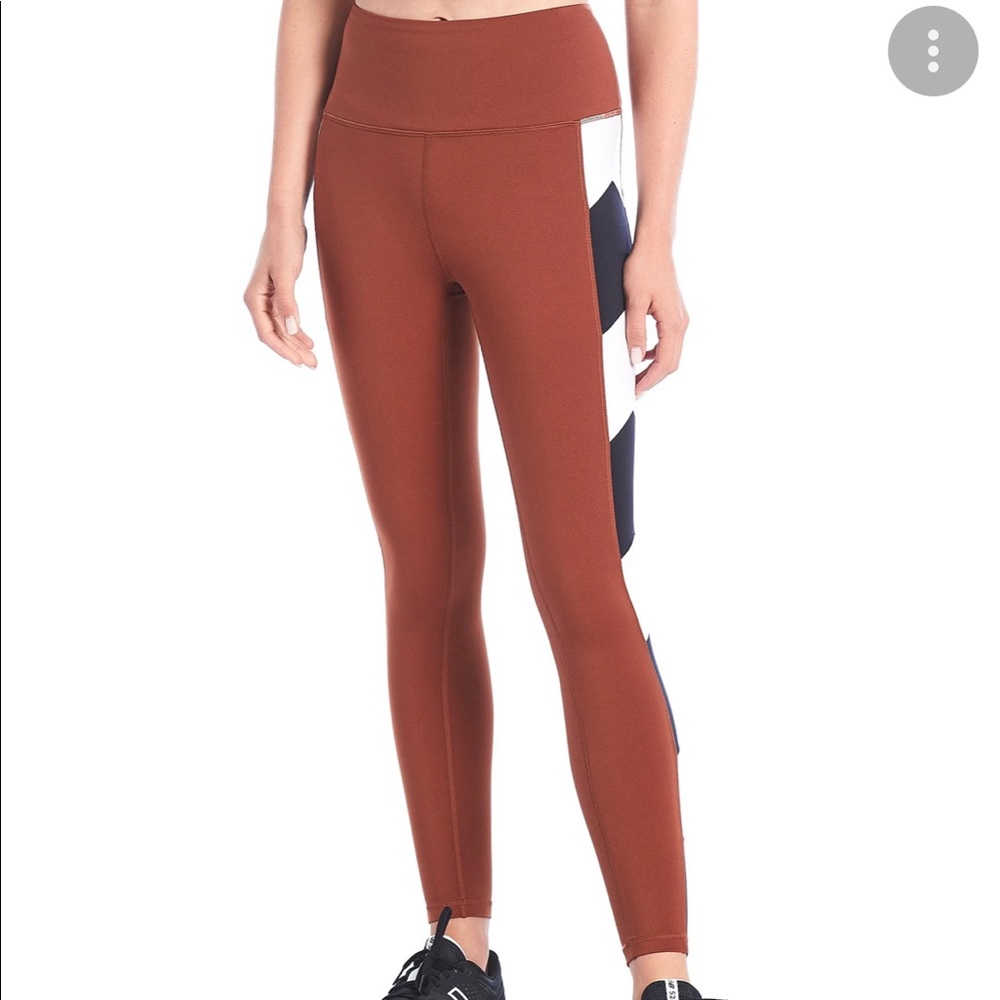 Antonio Melani Active High Wasted Contrast Chevron Side Panel Leggings